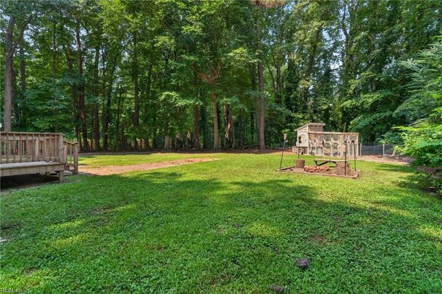 4504 Aberdeen DR, Gloucester, VA 23061