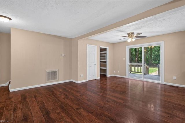 4504 Aberdeen DR, Gloucester, VA 23061