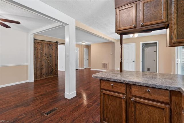 4504 Aberdeen DR, Gloucester, VA 23061