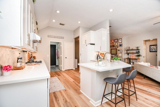 7634 Broken Oak Lane, Sugar Land, TX 77479