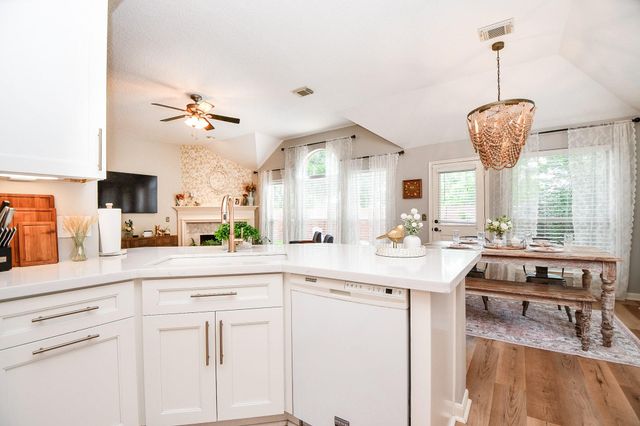 7634 Broken Oak Lane, Sugar Land, TX 77479