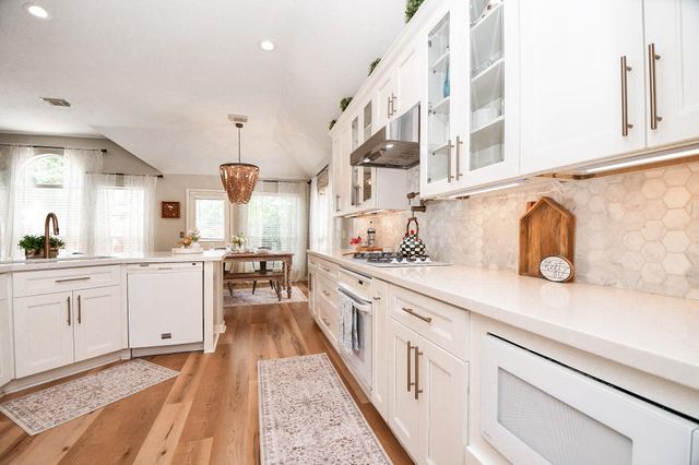 7634 Broken Oak Lane, Sugar Land, TX 77479