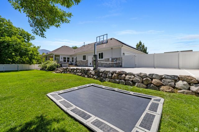 5976 W WOODSHIRE LN, Highland, UT 84003