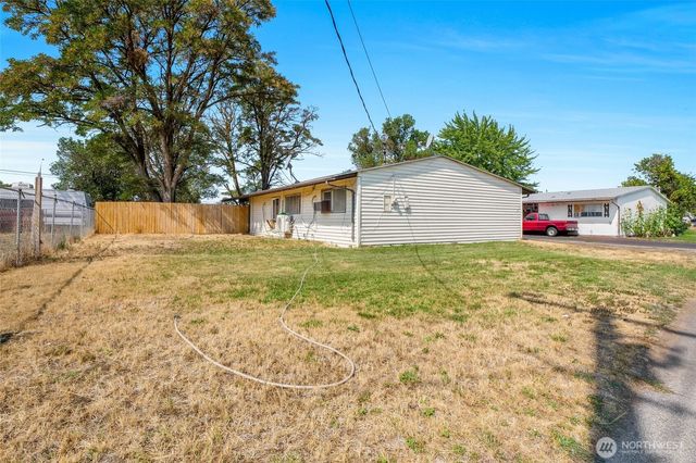 167 Carswell Drive, Moses Lake, WA 98837