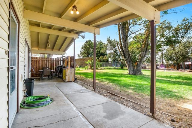 167 Carswell Drive, Moses Lake, WA 98837