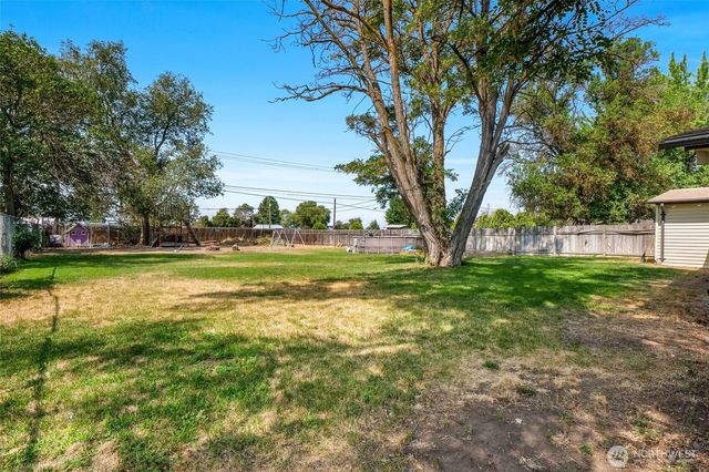167 Carswell Drive, Moses Lake, WA 98837