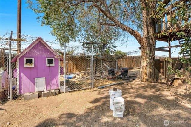 167 Carswell Drive, Moses Lake, WA 98837
