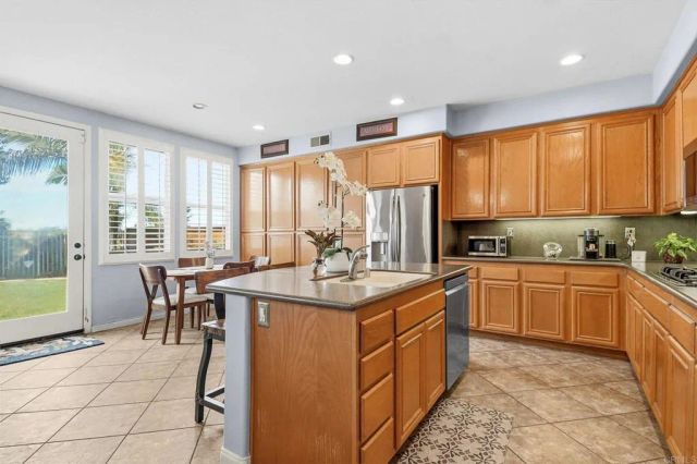 743 N Valley View Dr, Chula Vista, CA 91914