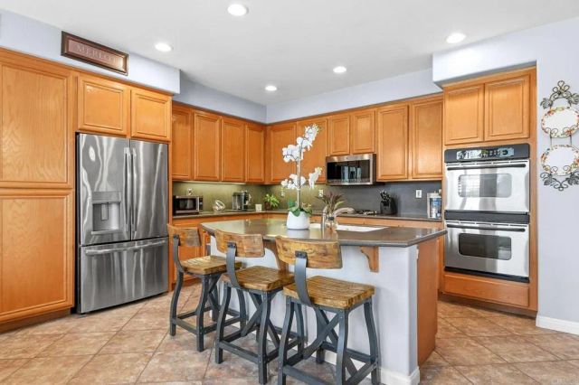 743 N Valley View Dr, Chula Vista, CA 91914