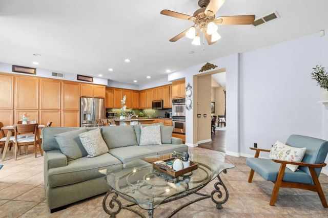 743 N Valley View Dr, Chula Vista, CA 91914