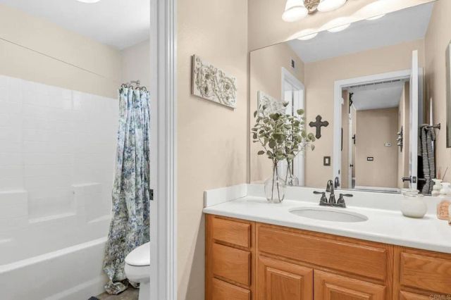 743 N Valley View Dr, Chula Vista, CA 91914