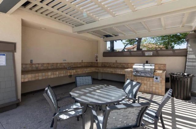 743 N Valley View Dr, Chula Vista, CA 91914
