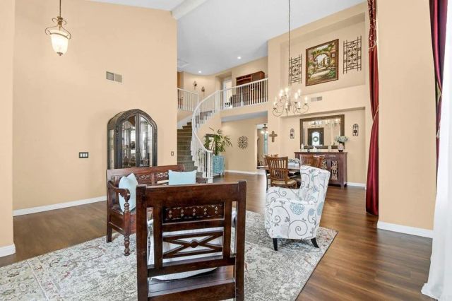 743 N Valley View Dr, Chula Vista, CA 91914
