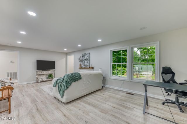 1841 Holston Drive, Bristol, TN 37620