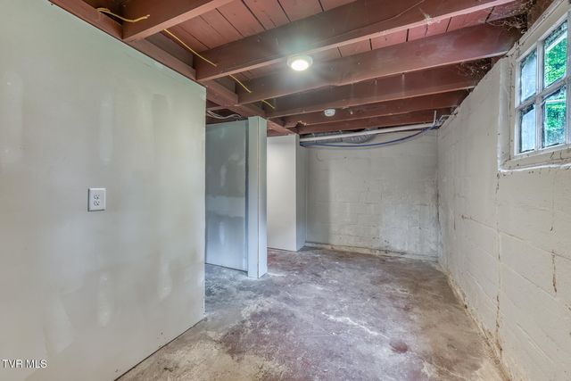1841 Holston Drive, Bristol, TN 37620