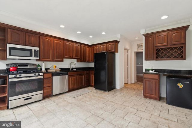 116 DAWSON ST, Philadelphia, PA 19127