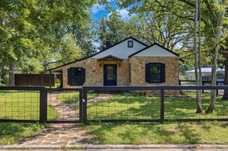 520 Frost Street, San Antonio, TX 78201