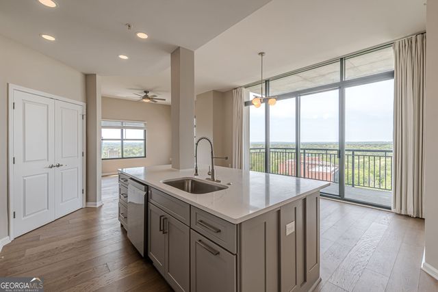 3040 Peachtree Road NW 1611, Atlanta, GA 30305