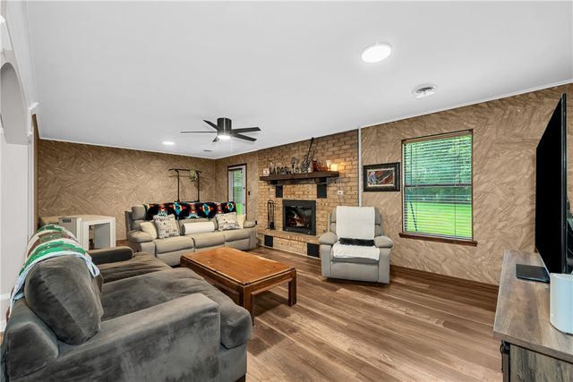 1105 Westridge Lane, Rogers, AR 72756
