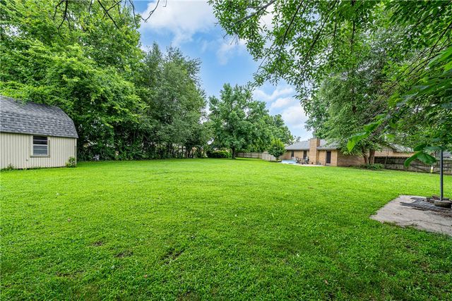 1105 Westridge Lane, Rogers, AR 72756