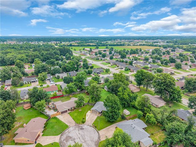 1105 Westridge Lane, Rogers, AR 72756