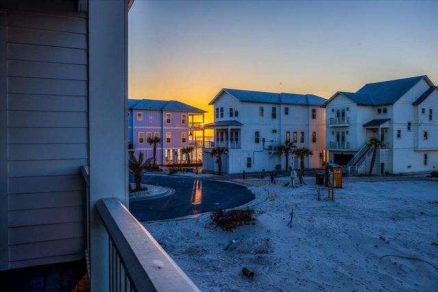 1454 Seaside Circle, Navarre, FL 32566