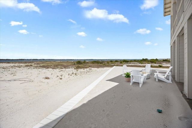 1454 Seaside Circle, Navarre, FL 32566