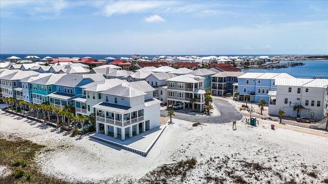 1454 Seaside Circle, Navarre, FL 32566
