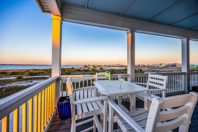 1454 Seaside Circle, Navarre, FL 32566