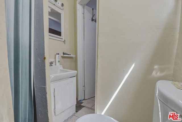 17202 Grevillea Avenue, Lawndale, CA 90260