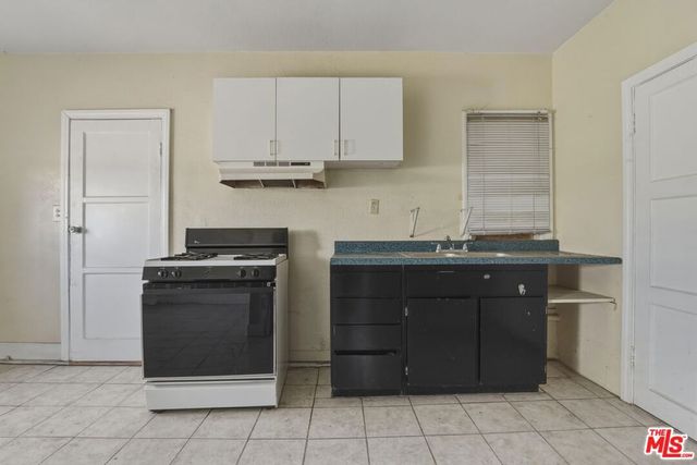 17202 Grevillea Avenue, Lawndale, CA 90260