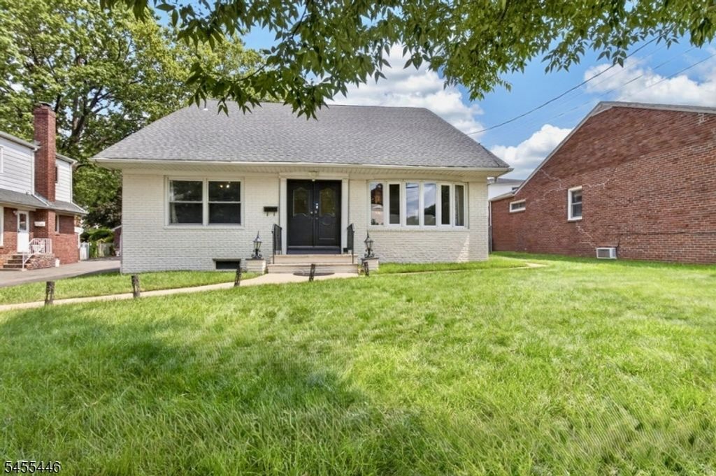 163 Baldwin Pl, Bloomfield Twp., NJ 07003 — photo 2
