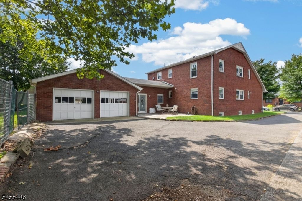163 Baldwin Pl, Bloomfield Twp., NJ 07003 — photo 3