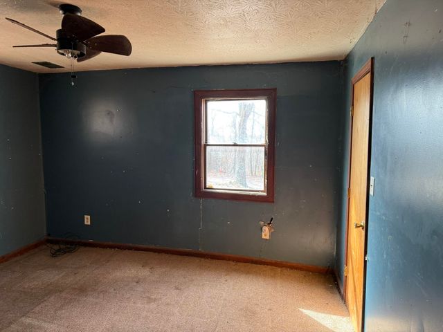 1605 Tennessee Ridge Road, Parksville, KY 40464