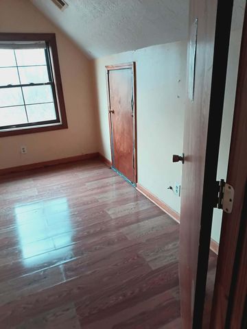 1605 Tennessee Ridge Road, Parksville, KY 40464