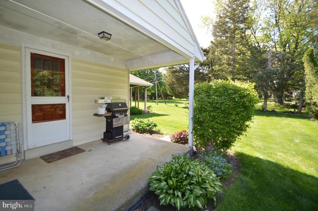 230 ADELE AVE, Manheim, PA 17545