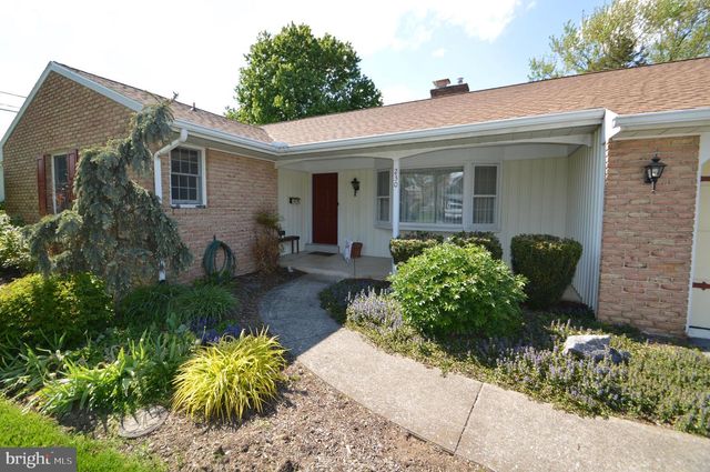 230 ADELE AVE, Manheim, PA 17545