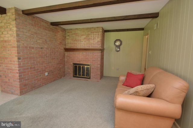 230 ADELE AVE, Manheim, PA 17545