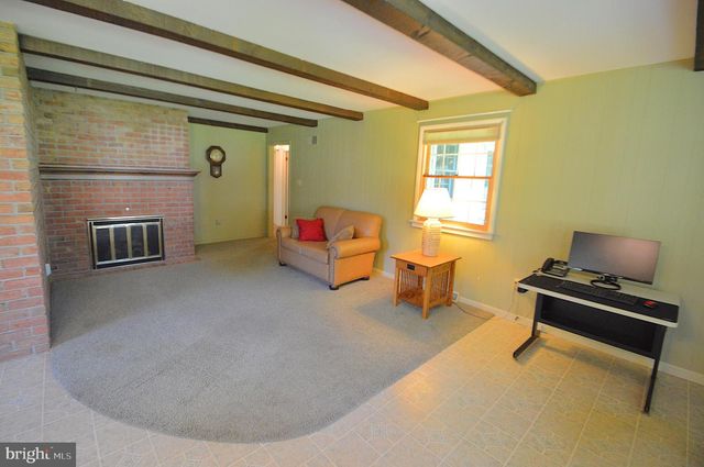 230 ADELE AVE, Manheim, PA 17545