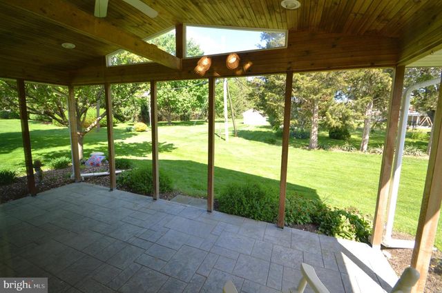 230 ADELE AVE, Manheim, PA 17545