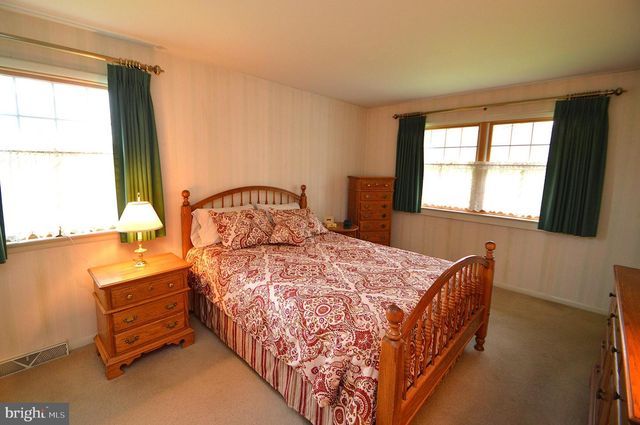 230 ADELE AVE, Manheim, PA 17545