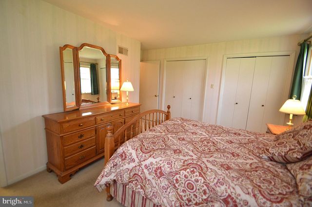 230 ADELE AVE, Manheim, PA 17545