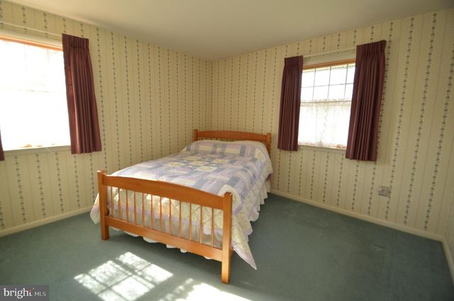 230 ADELE AVE, Manheim, PA 17545