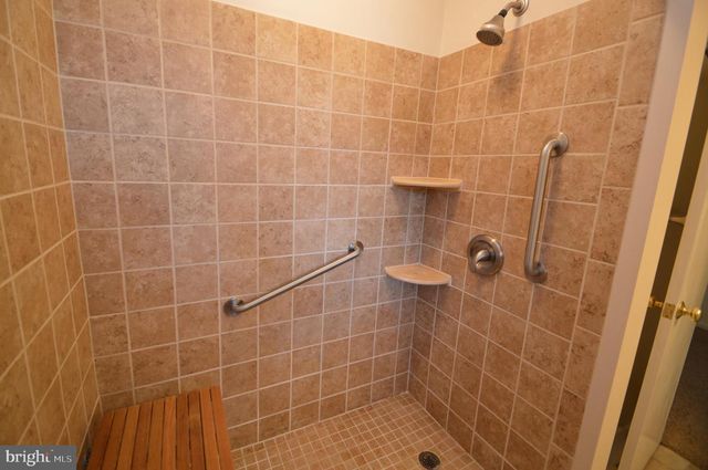 230 ADELE AVE, Manheim, PA 17545