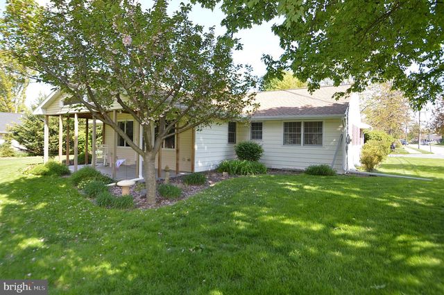 230 ADELE AVE, Manheim, PA 17545