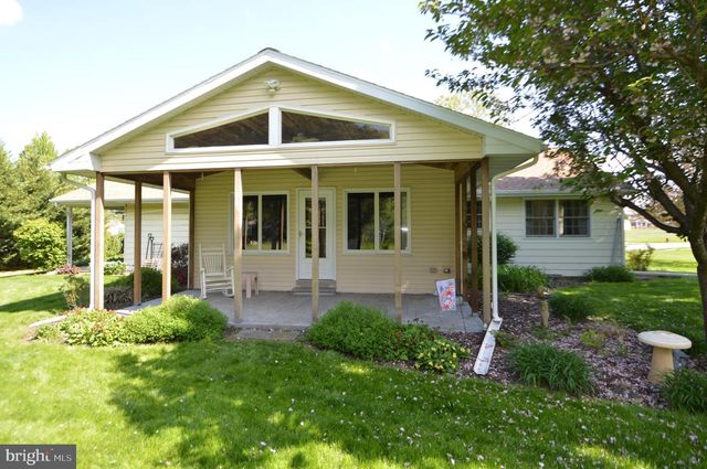 230 ADELE AVE, Manheim, PA 17545