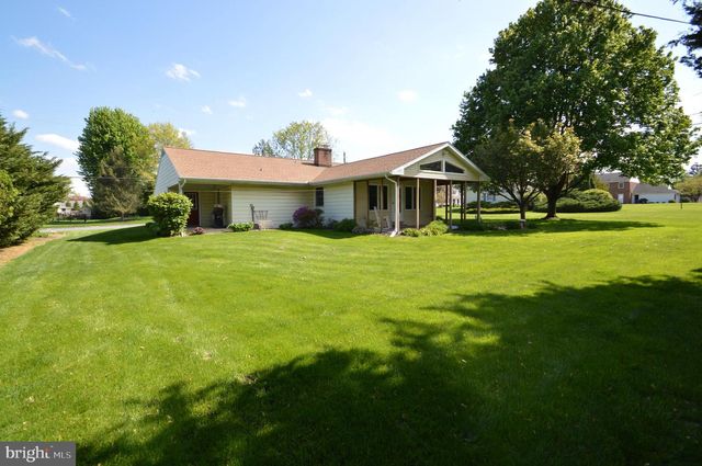 230 ADELE AVE, Manheim, PA 17545