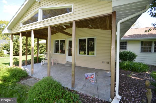 230 ADELE AVE, Manheim, PA 17545