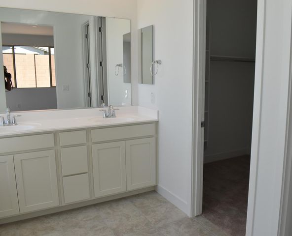 14798 W GRAY FOX Trail, Surprise, AZ 85387