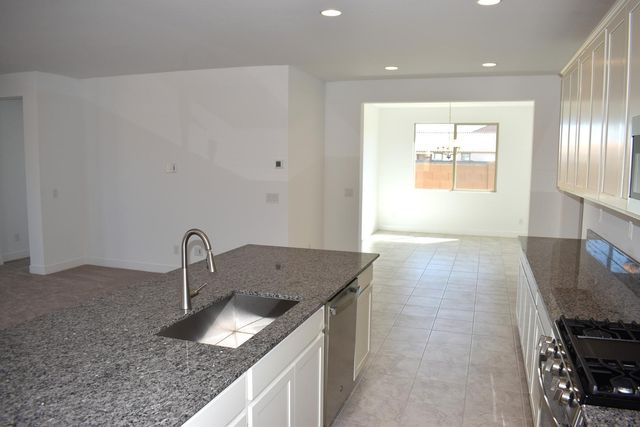 14798 W GRAY FOX Trail, Surprise, AZ 85387